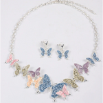 collier argent avec papillons email pastels